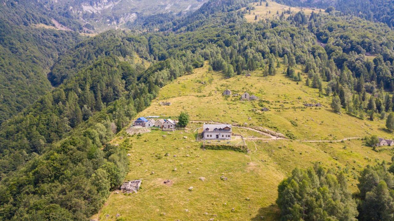 Rifugio Parpinasca Hostel Trontano Exterior photo